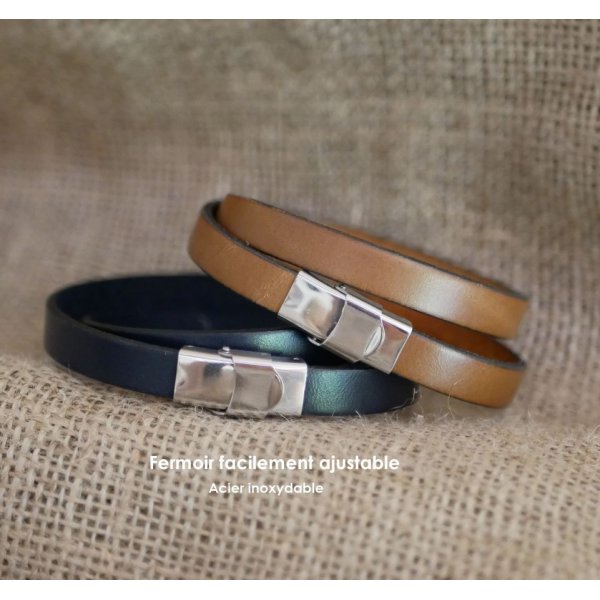 Bracelet cuir double tour au passant carr&eacute; martel&eacute;, ajustable toutes tailles - cadeau personnalisable avec message grav&eacute; 