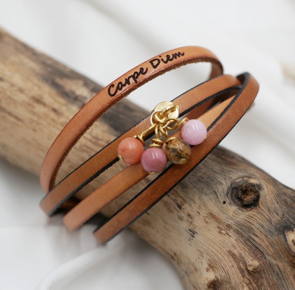 Pulsera dúo de cuero con colgante de perlas personalizable