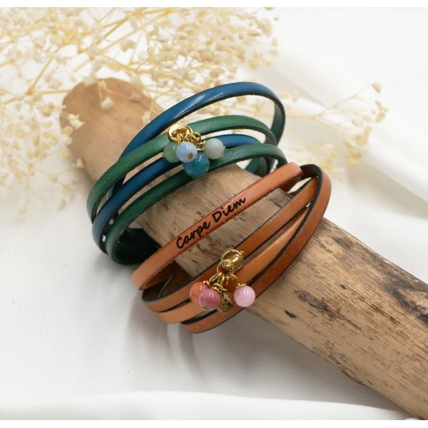 Pulsera d&uacute;o de cuero con colgante de perlas personalizable