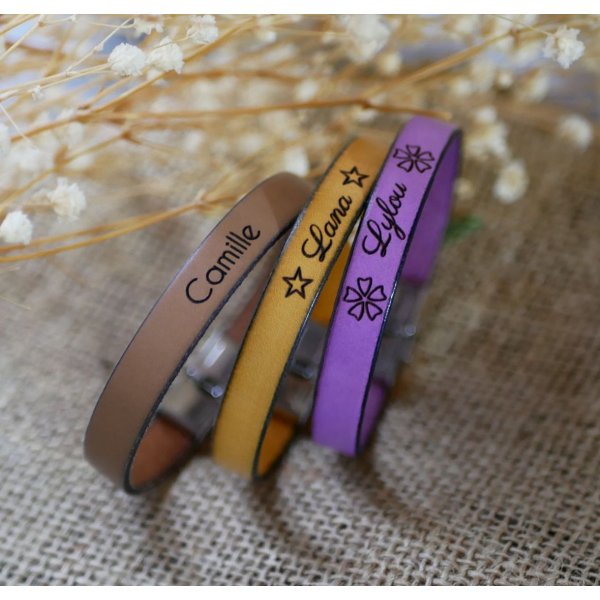 Pulsera de cuero grabada personalizada para mujer