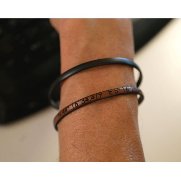Pulsera de cuero personalizable mediante grabado mujer u hombre