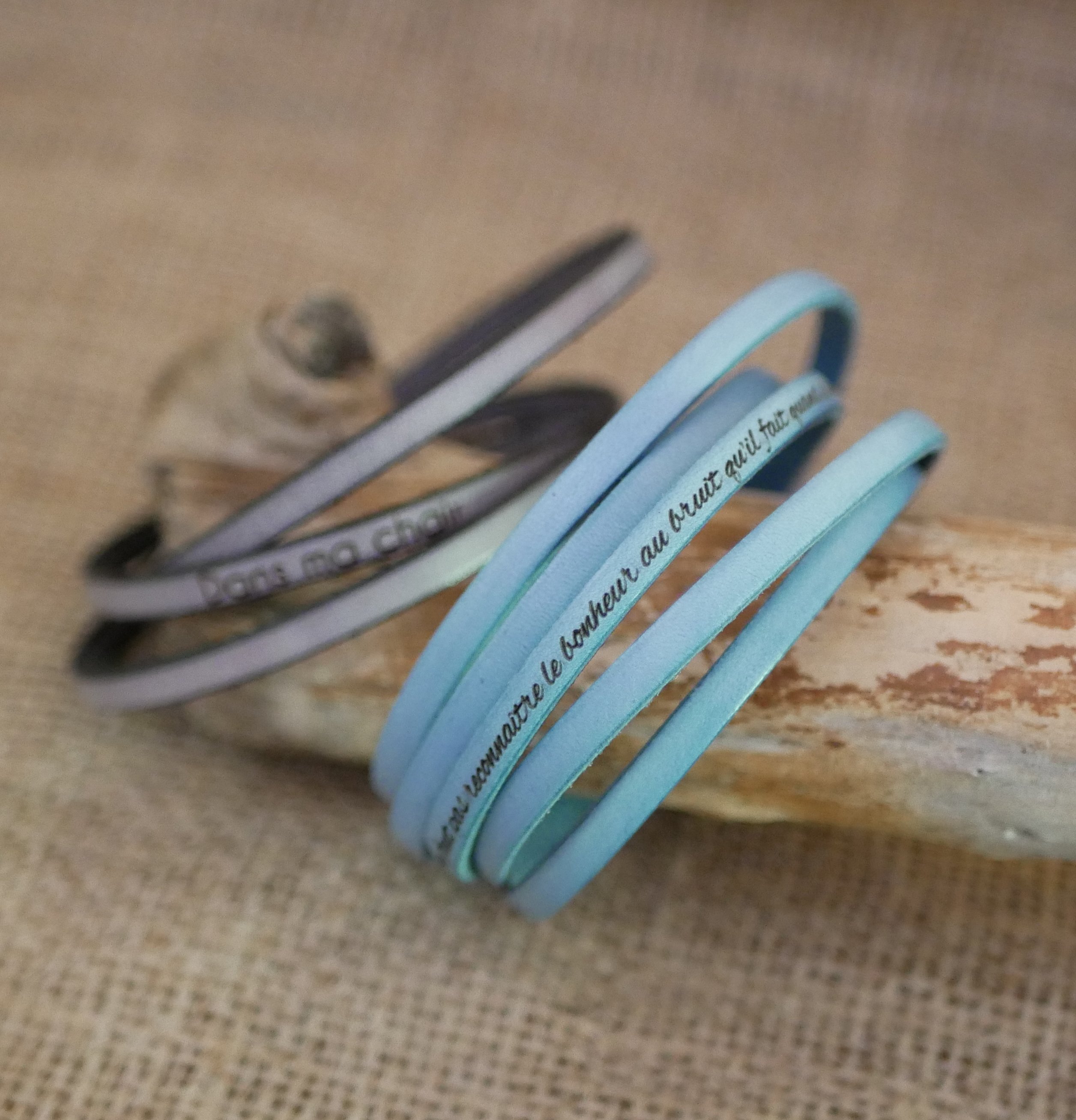 Pulsera de cuero fino de 5 vueltas para hombre o mujer grabada con nombres de pila