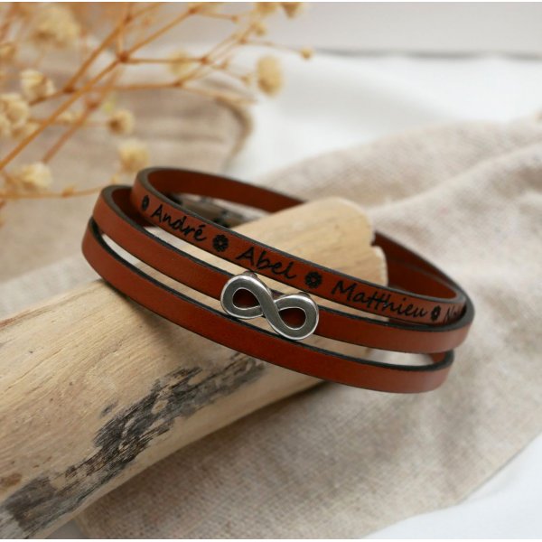 Correa de piel multivuelta personalizable con motivo de estrella, infinito o coraz&oacute;n 