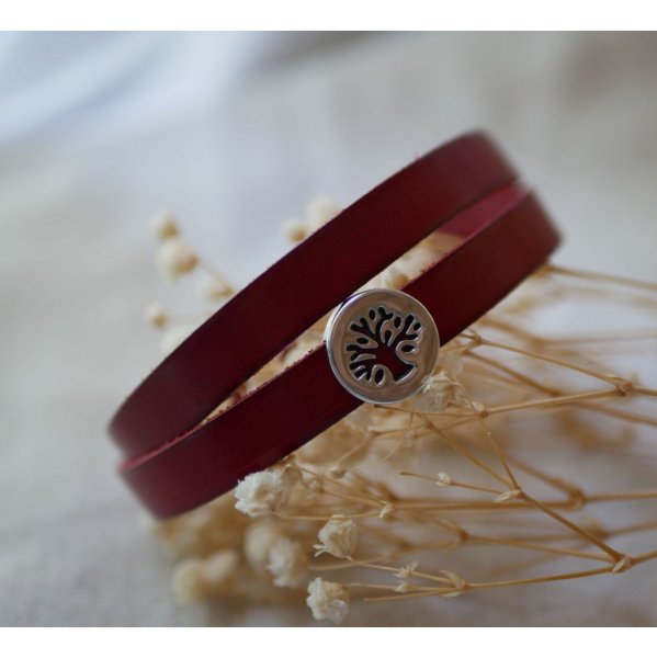 Pulsera de cuero personalizada decorada con un cabuj&oacute;n del &aacute;rbol de la vida
