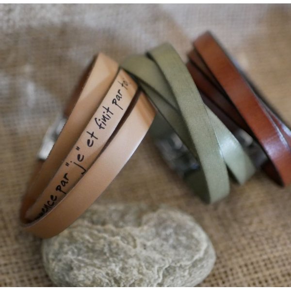 Pulsera de cuero triple vuelta hombre o mujer a personalizar cierre ajustable