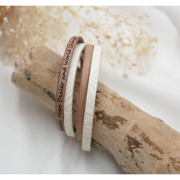 Pulsera doble de cuero blanco con relieve y color a elegir personalizable mediante grabado