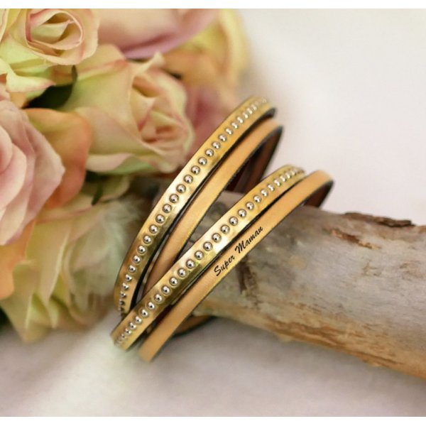 Correa de piel dorada con doble grabado y cuentas plateadas, personalizable