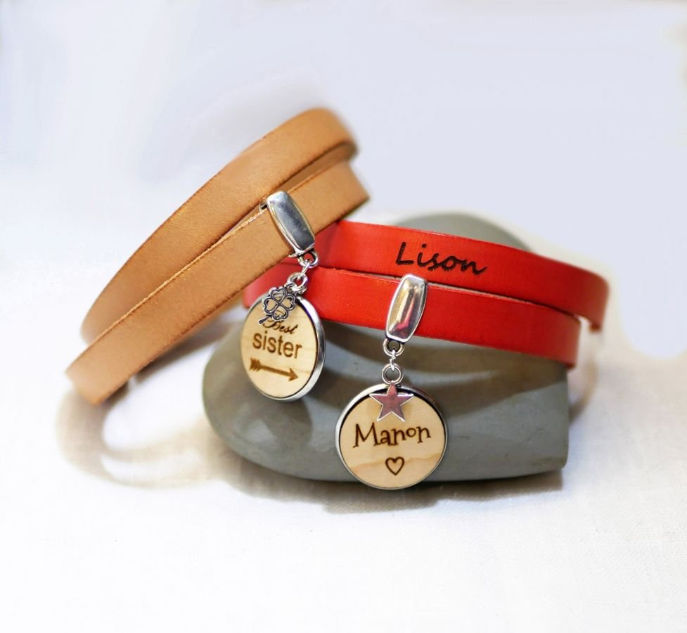 Pulsera de cuero doble personalizada con cabujón de madera para grabar