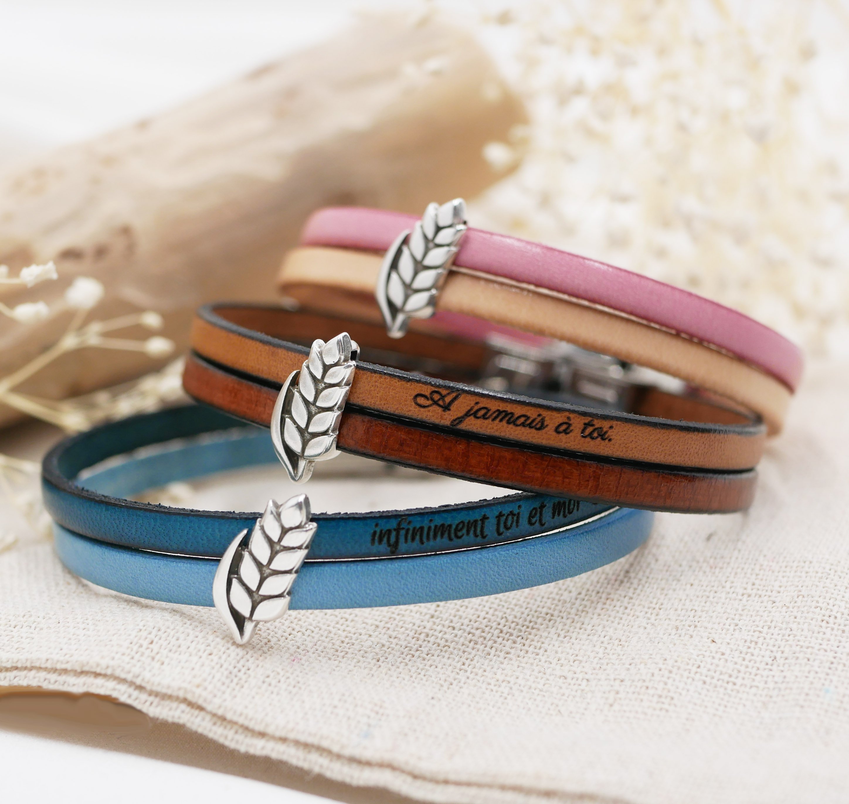 Pulsera d&uacute;o de cuero y espiga de trigo personalizable, boda de trigo hombre y mujer