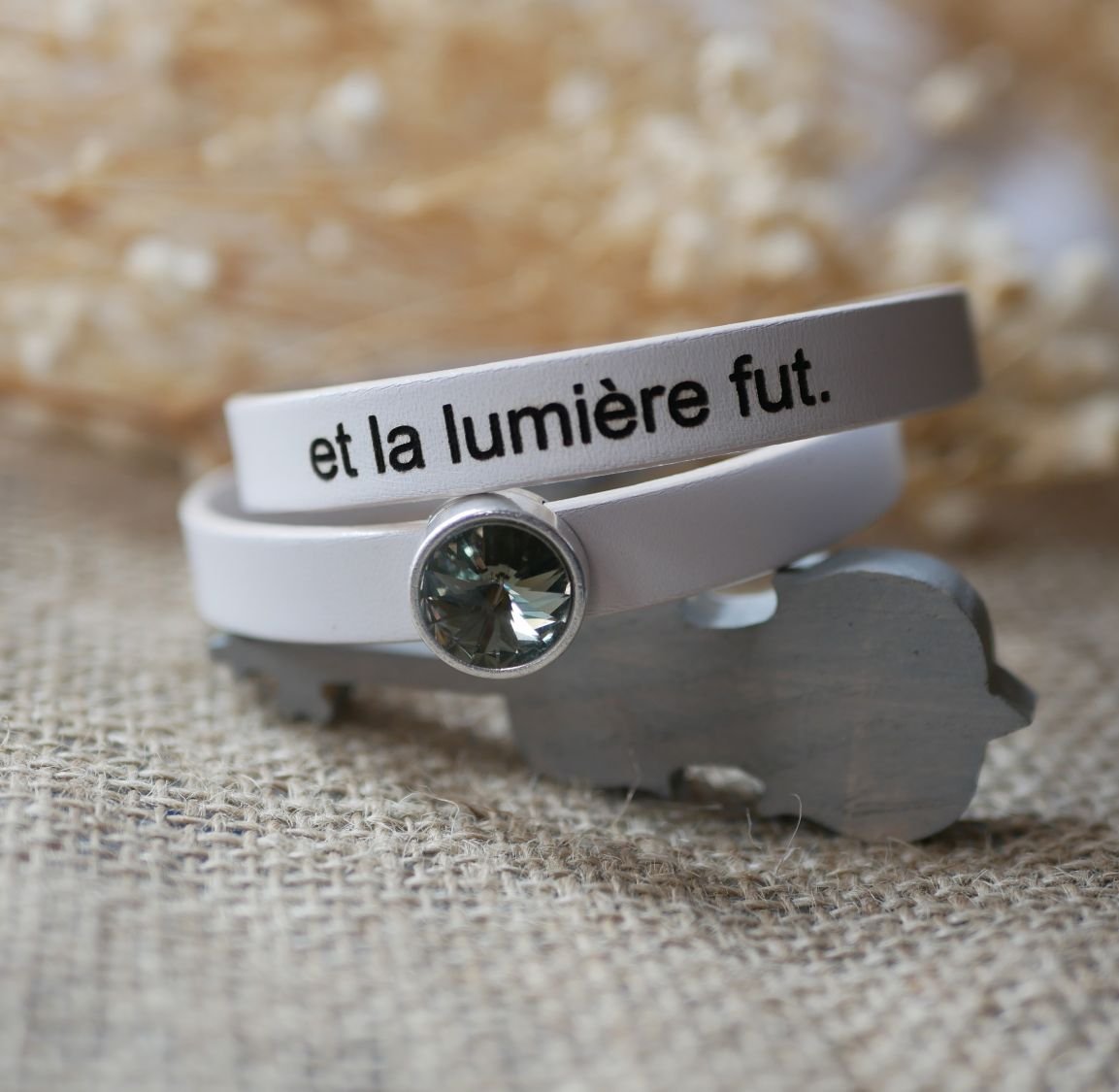 Pulsera de cuero mujer doble vuelta personalizable decorada con un cabujón de cristal Swarovski 