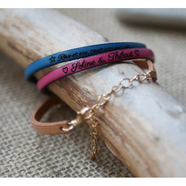 Pulsera de cuero para mujer personalizable mediante grabado con cadena de oro