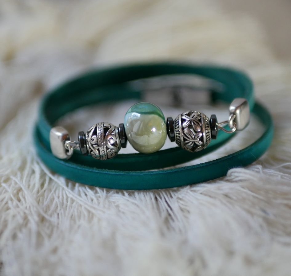 Pulsera de cuero y perlas para mujer, verde turquesa, a personalizar 