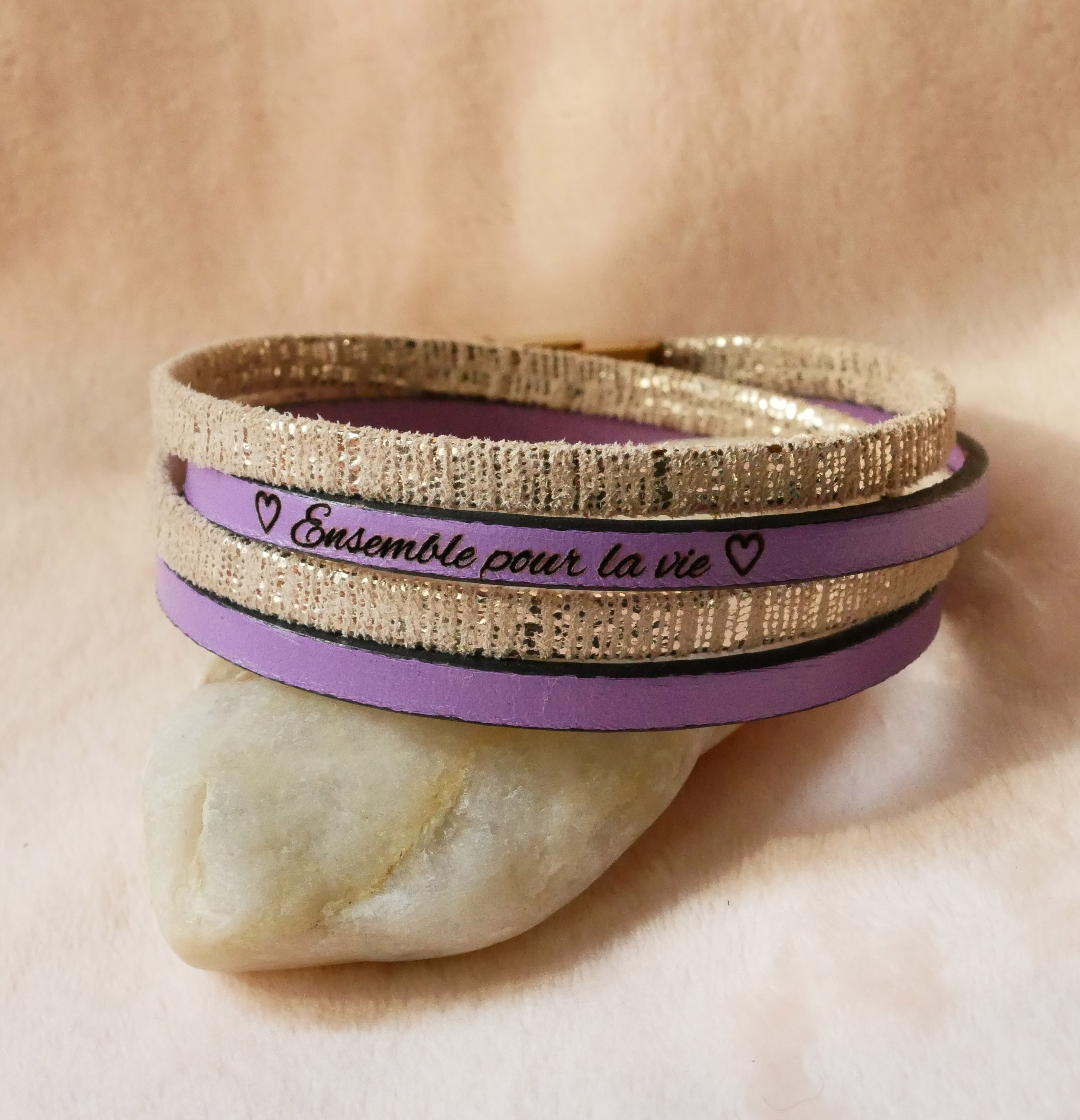 Pulsera doble de cuero dorado para mujer que se puede personalizar grabándola