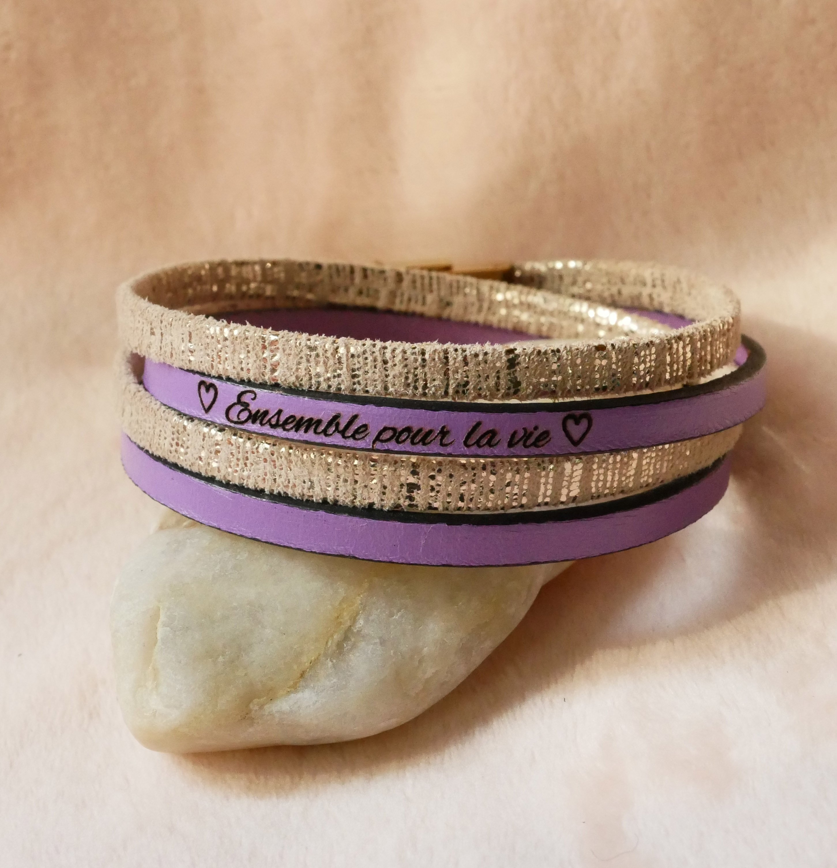 Pulsera doble de cuero dorado para mujer que se puede personalizar grabándola