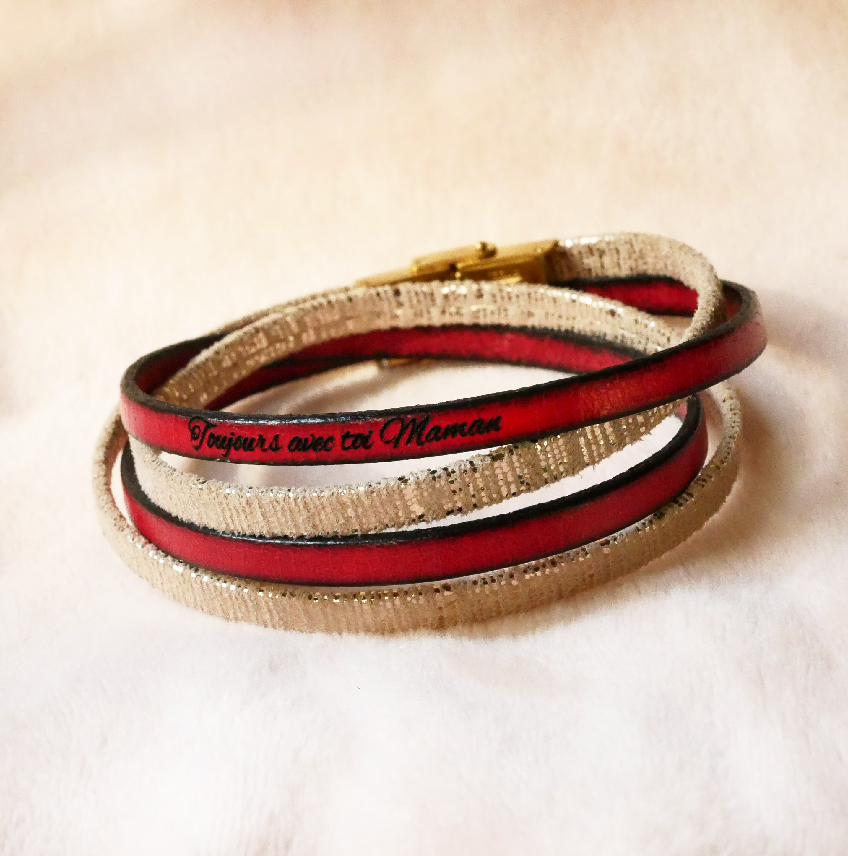 Pulsera doble de cuero dorado para mujer que se puede personalizar grabándola
