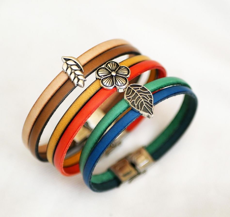 Pulsera dúo de cuero para mujer y hoja de plata, personalizable