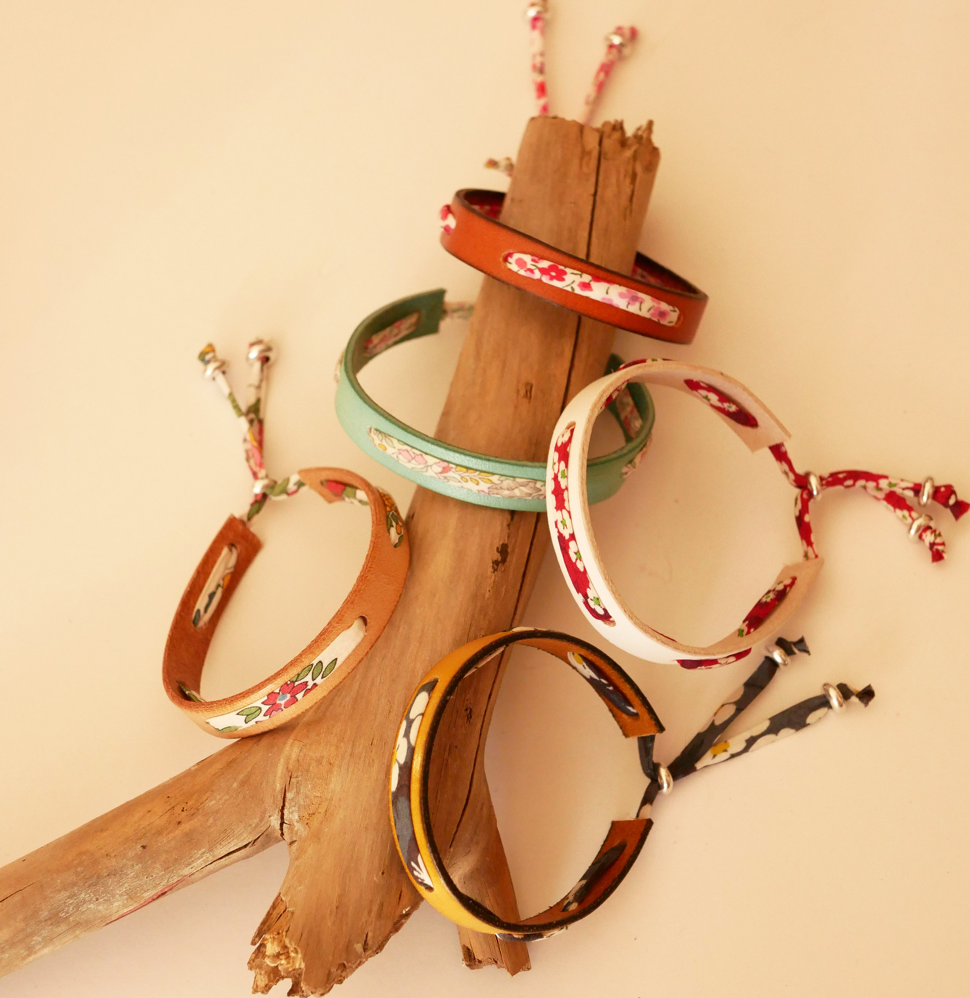 Pulsera Florâme para personalizar con cordón Liberty y color de piel