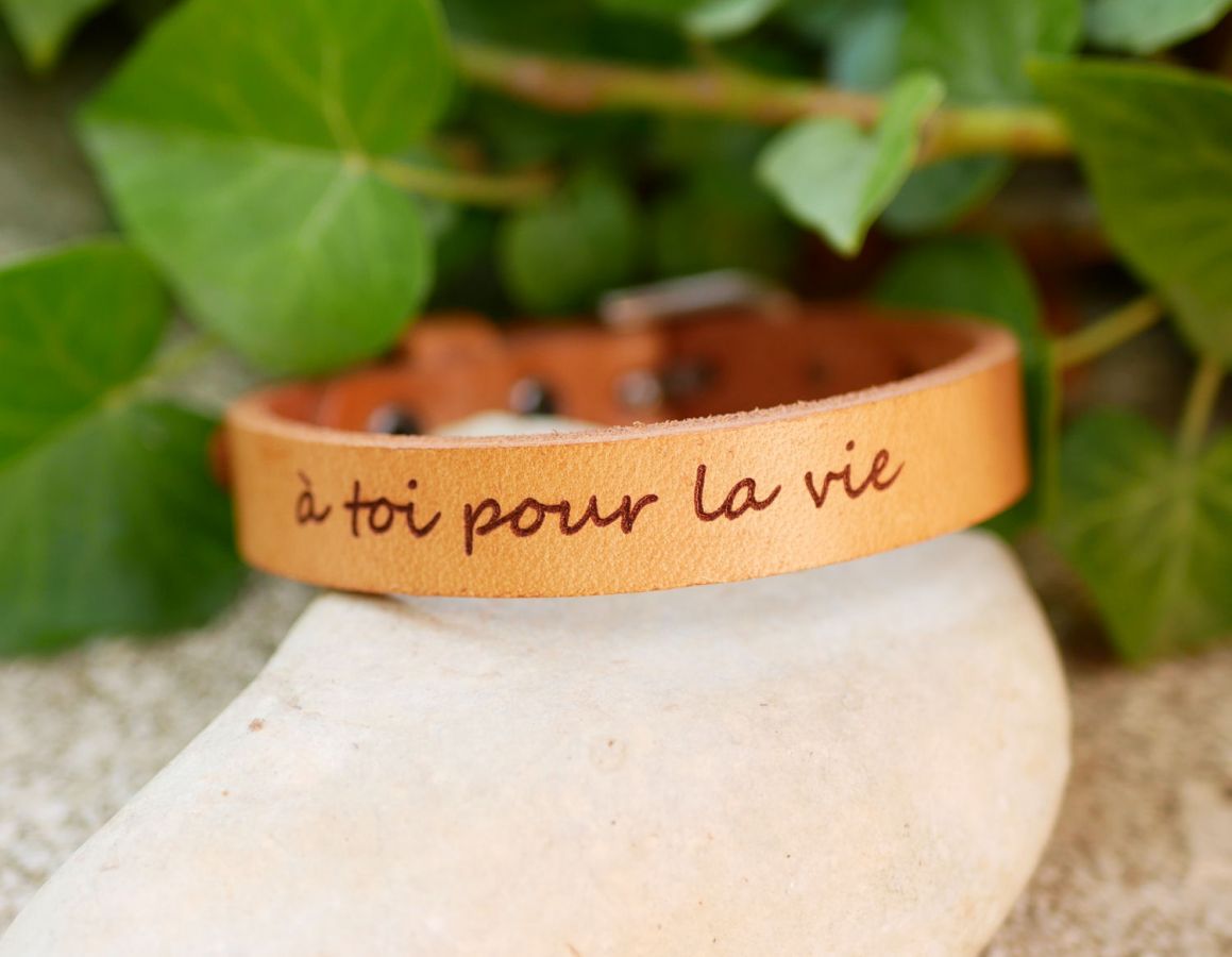 Pulsera para hombre en piel natural, grabada para personalizar 