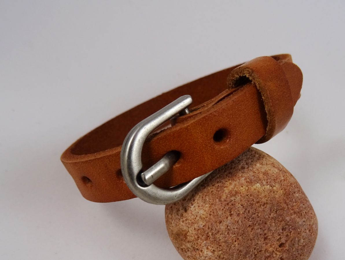 Pulsera de cuero para hombre Camel grabada para personalizar 