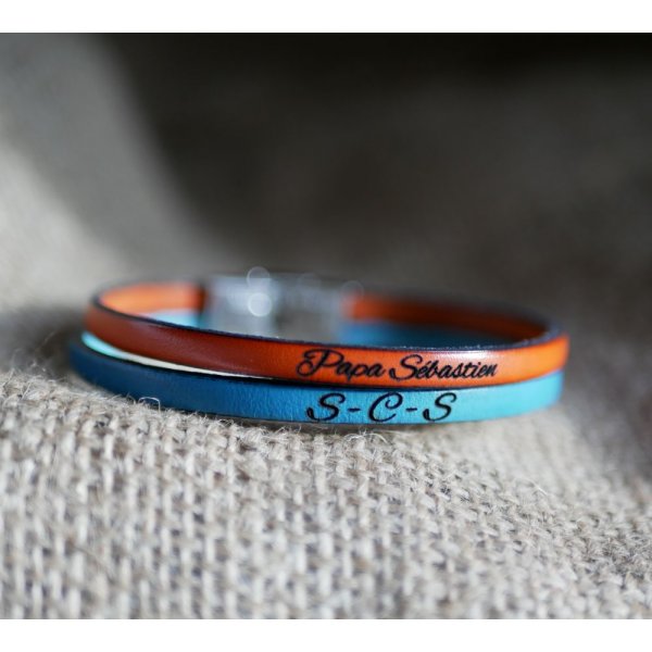 Pulsera d&uacute;o de cuero para hombre personalizable mediante grabado