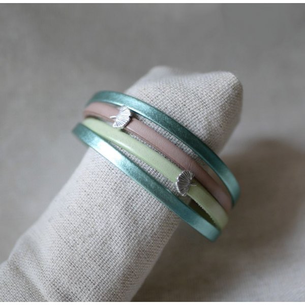 Pulsera brazalete de piel con dise&ntilde;o Ginkgo para personalizar 