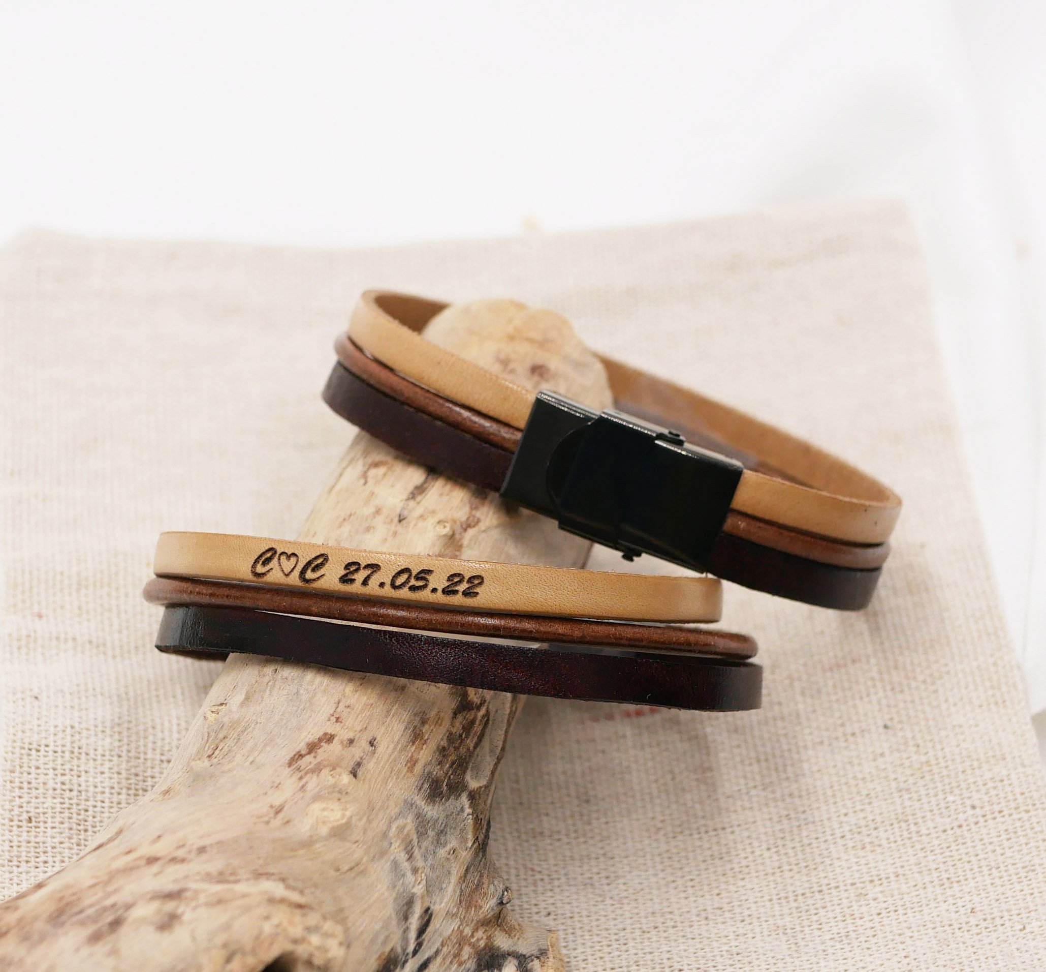 Pulsera vintage de cuero marr&oacute;n para hombre, personalizable mediante grabado 