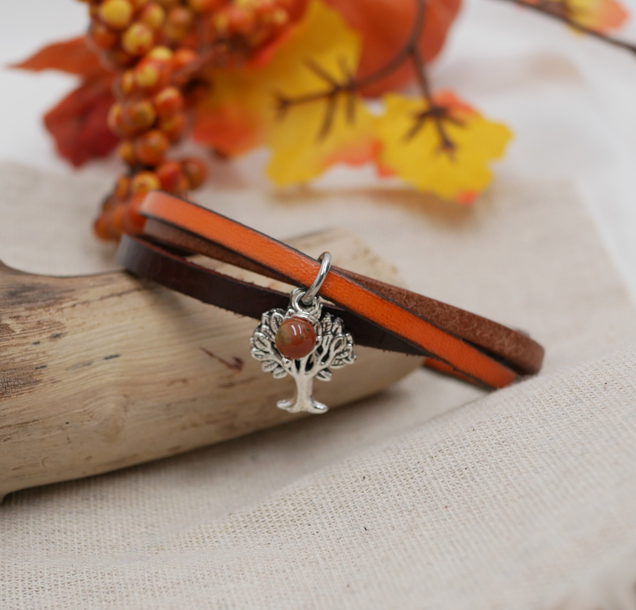 Pulsera brazalete de cuero para mujer Colgante de oto&ntilde;o a elegir