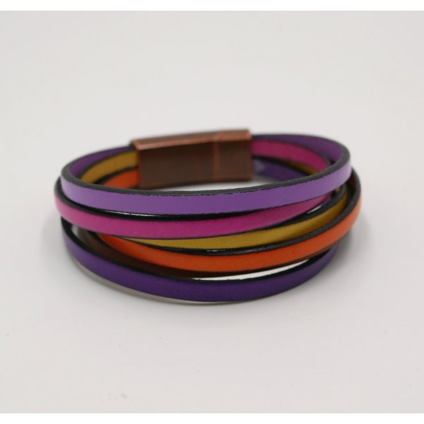 Pulsera brazalete multicuero en colores t&oacute;nicos