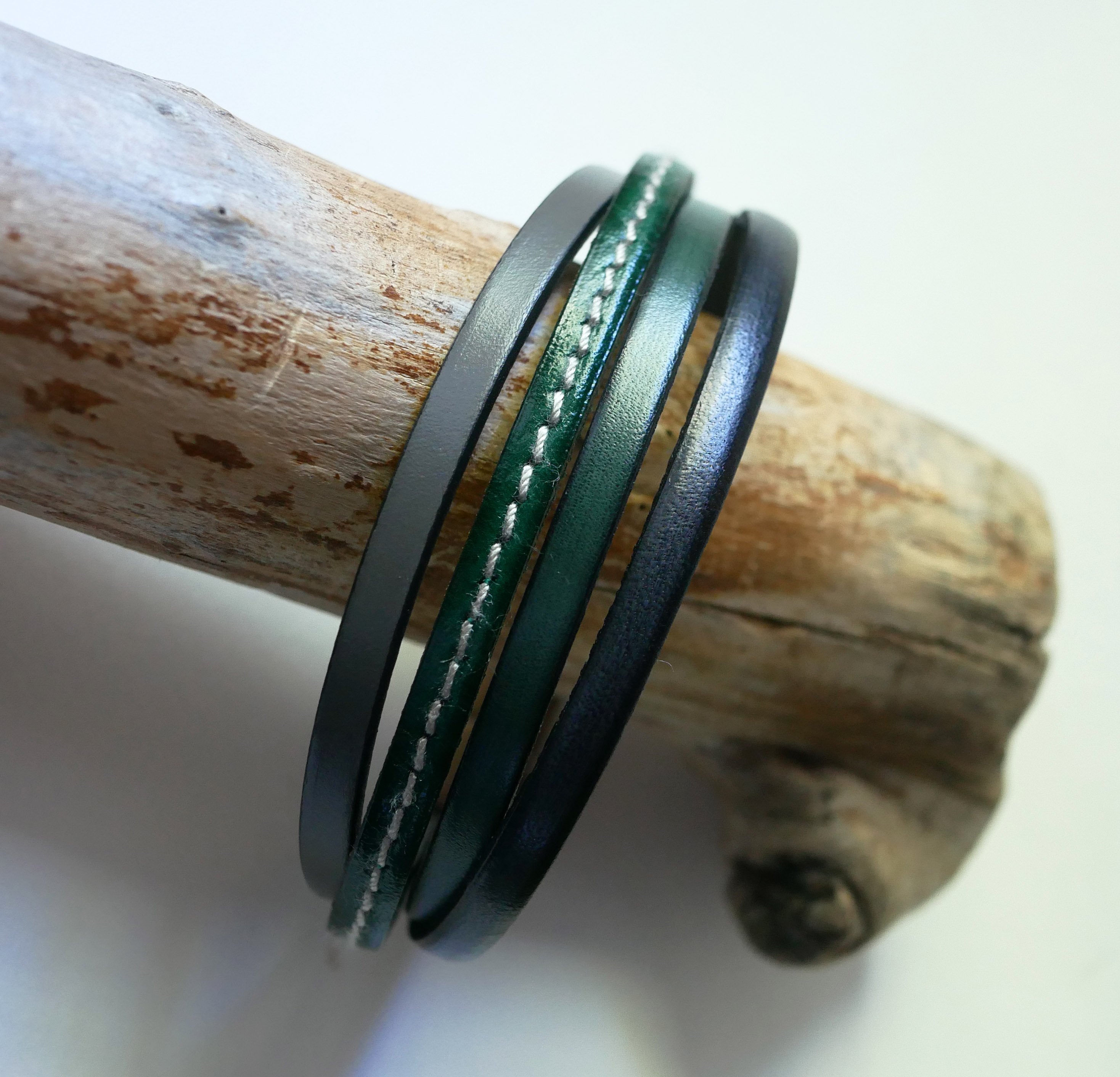 Pulsera brazalete de cuero verde y gris para hombre