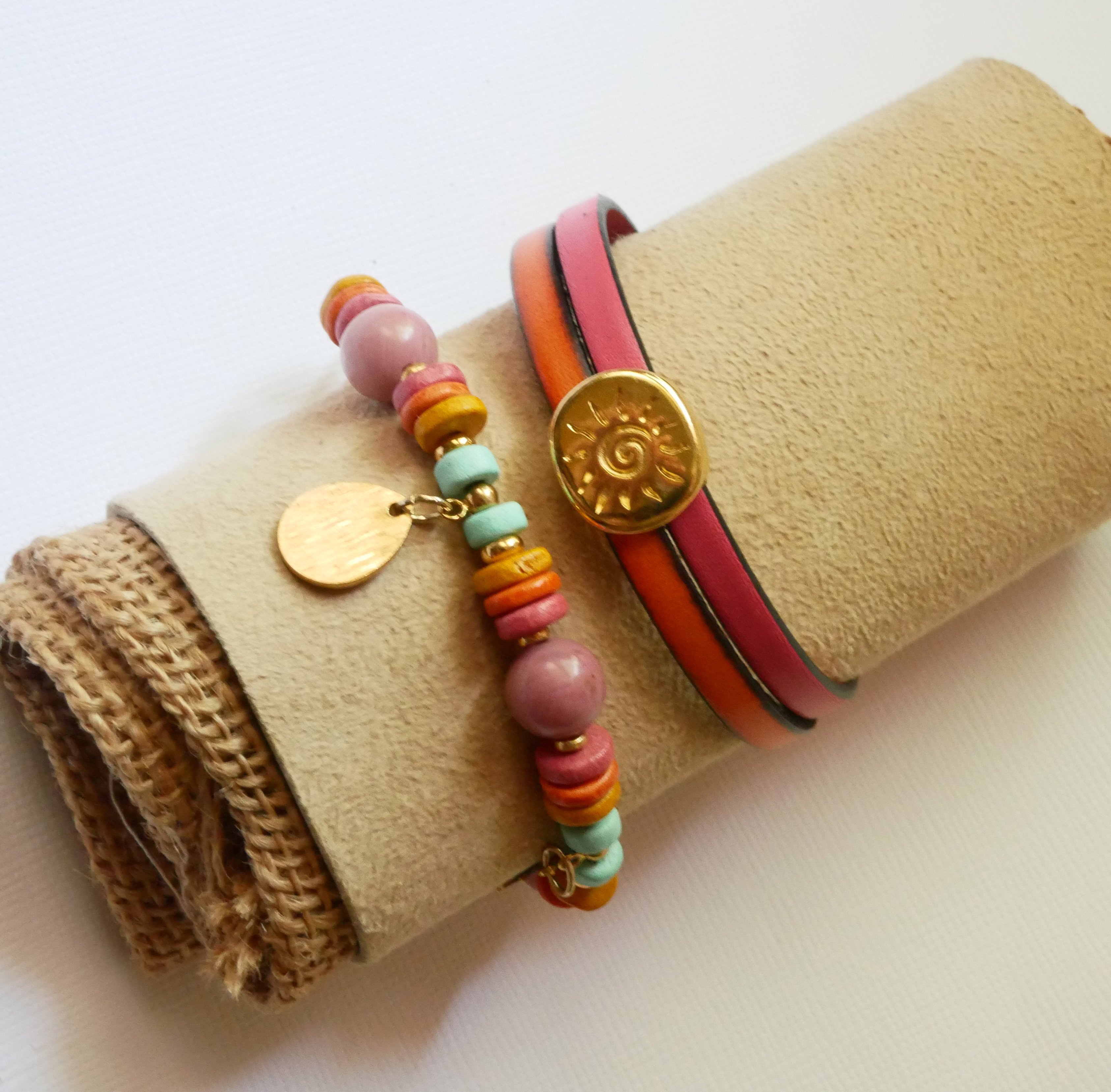 Pulsera de oro Soleil en d&uacute;o de pieles para personalizar y grabar