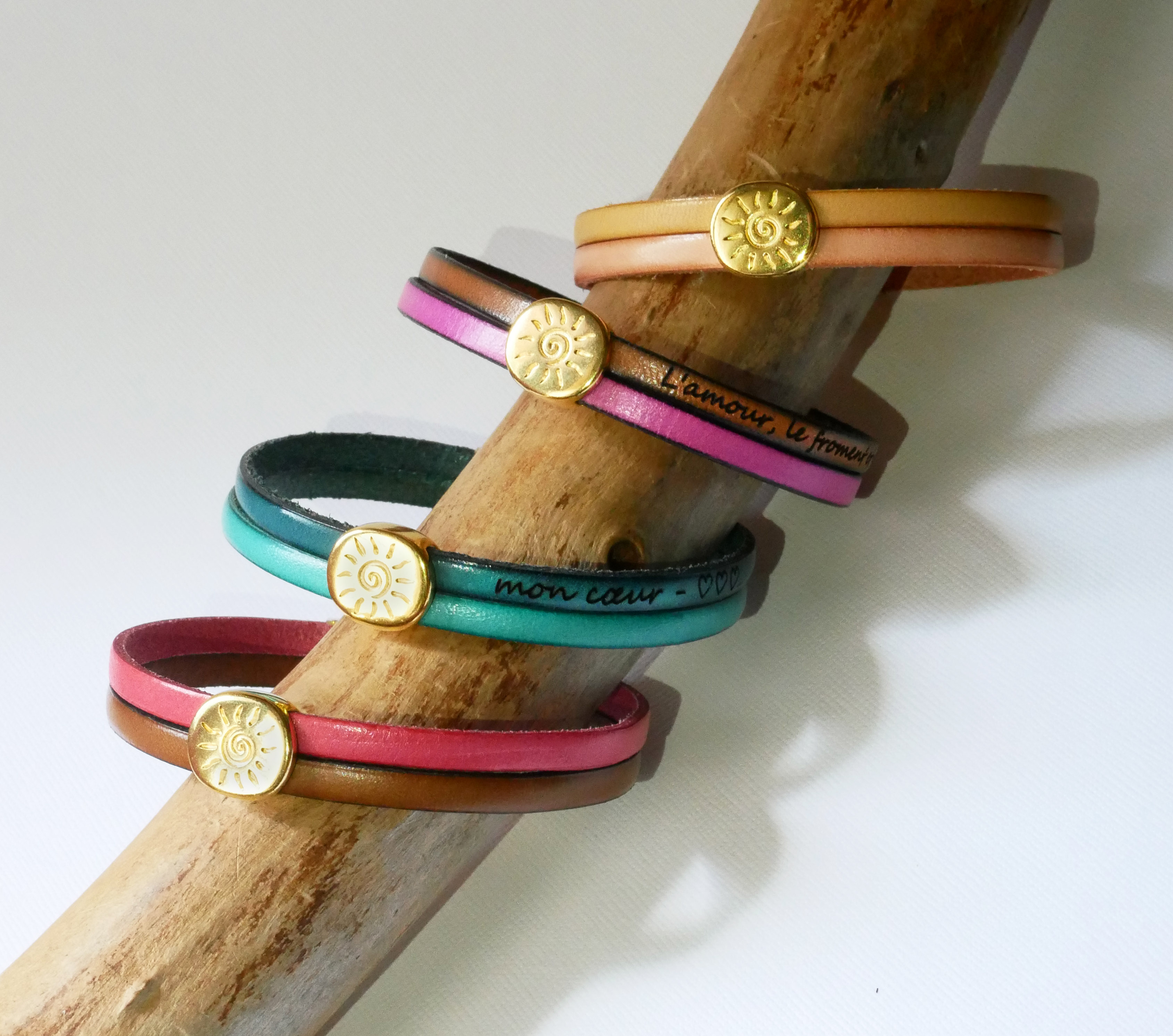 Pulsera de oro Soleil en dúo de pieles para personalizar y grabar
