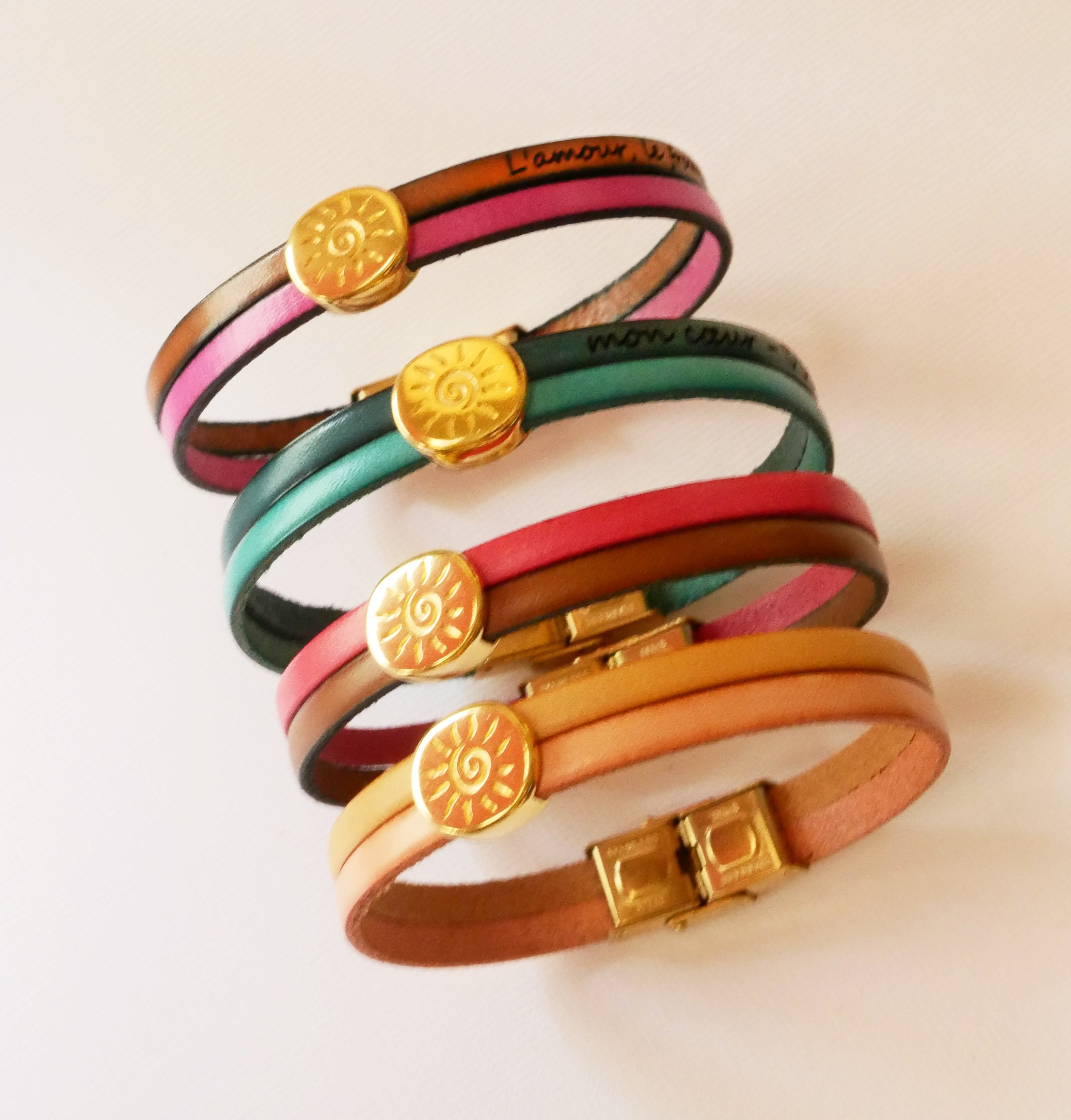 Pulsera de oro Soleil en d&uacute;o de pieles para personalizar y grabar