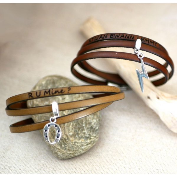 Pulsera con colgante de cuero de 3 vueltas, personalizable mediante grabado
