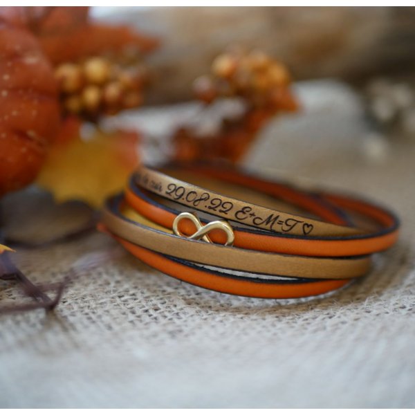 Regalo para mam&aacute; pulsera dorada s&iacute;mbolo del infinito en 2 pieles para personalizar  