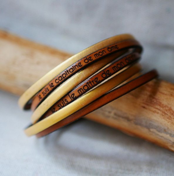 Pulsera d&uacute;o de cuero multigiro personalizable para hombre o mujer