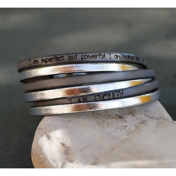 Pulsera d&uacute;o de cuero multigiro personalizable para hombre o mujer