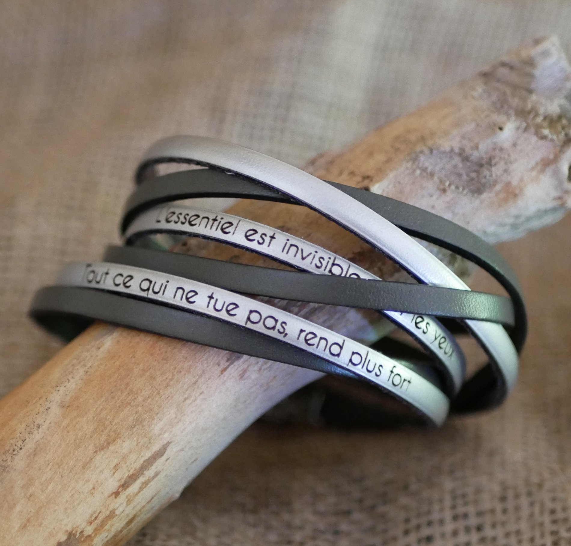 Pulsera d&uacute;o de cuero multigiro personalizable para hombre o mujer