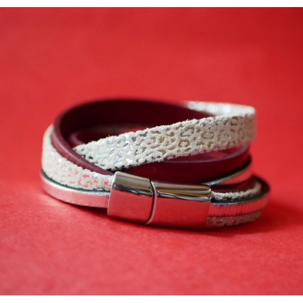 Pulsera personalizada de cuero blanco, plateado y rojo con doble vuelta  