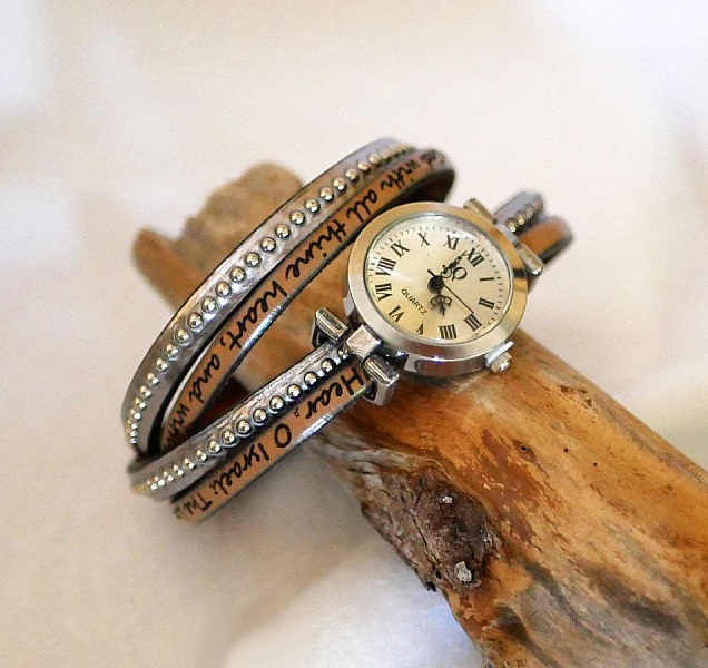 Reloj plateado doble correa de cuero cuentas color elecci&oacute;n para personalizar 