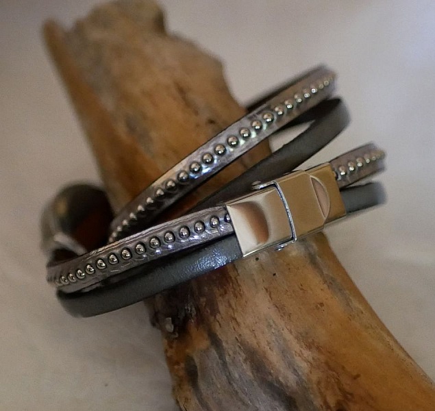 Reloj plateado doble correa de cuero cuentas color elecci&oacute;n para personalizar 