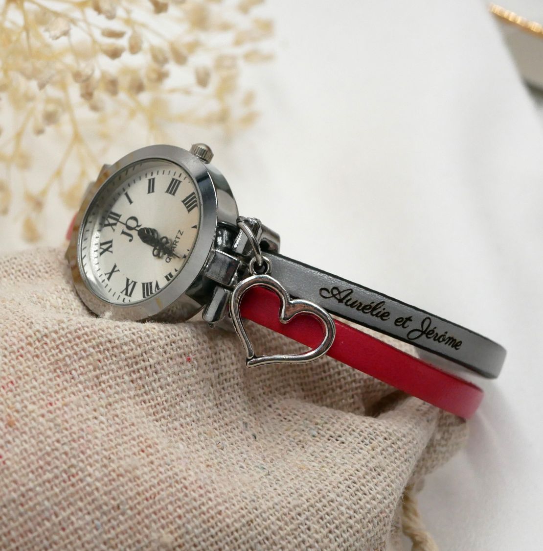 Reloj plateado con correa de piel dúo del color que elija y grabado personalizado