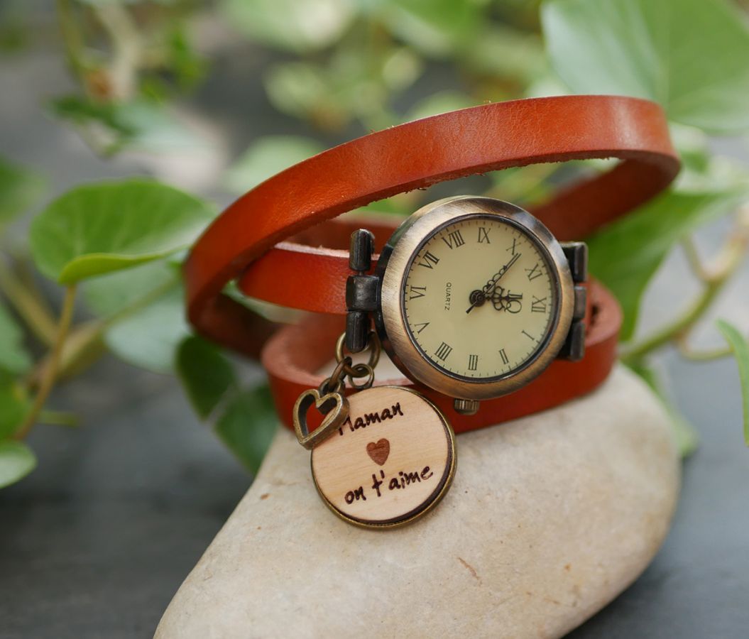 Reloj pulsera de cuero con cabujón de madera para grabar