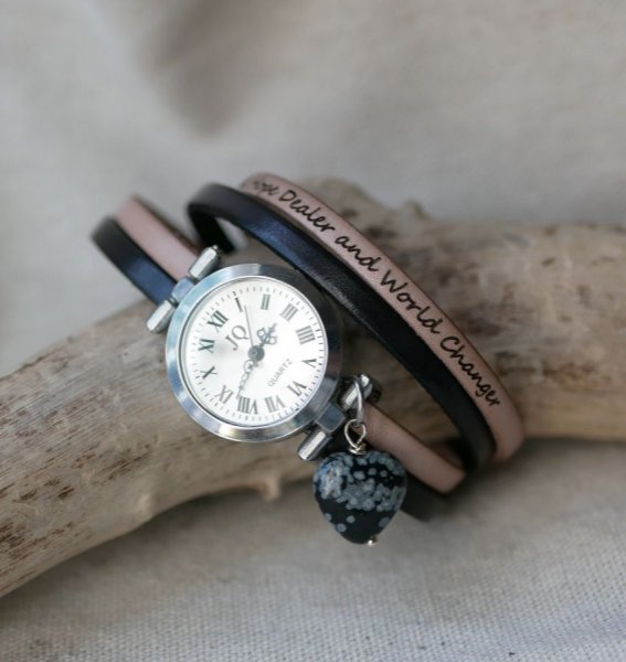 Reloj con doble correa de piel y coraz&oacute;n de piedra obsidiana, colores personalizables 