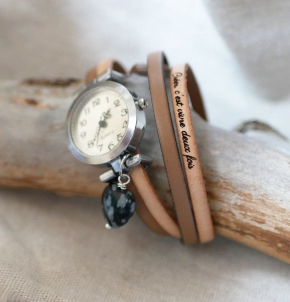 Reloj con doble correa de piel y coraz&oacute;n de piedra obsidiana, colores personalizables 