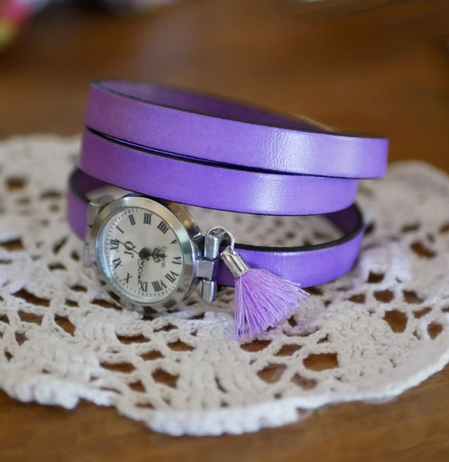 Reloj pulsera cuero Lila 2 o 3 vueltas con pompón