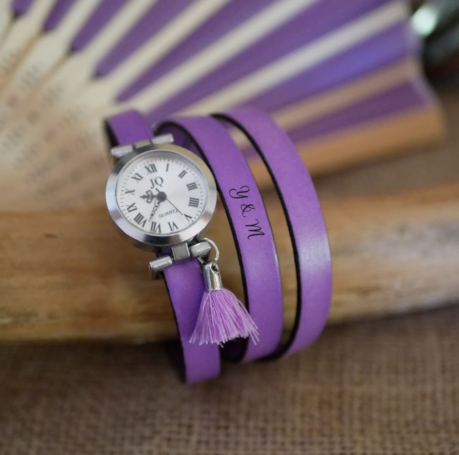 Reloj pulsera cuero Lila 2 o 3 vueltas con pompón