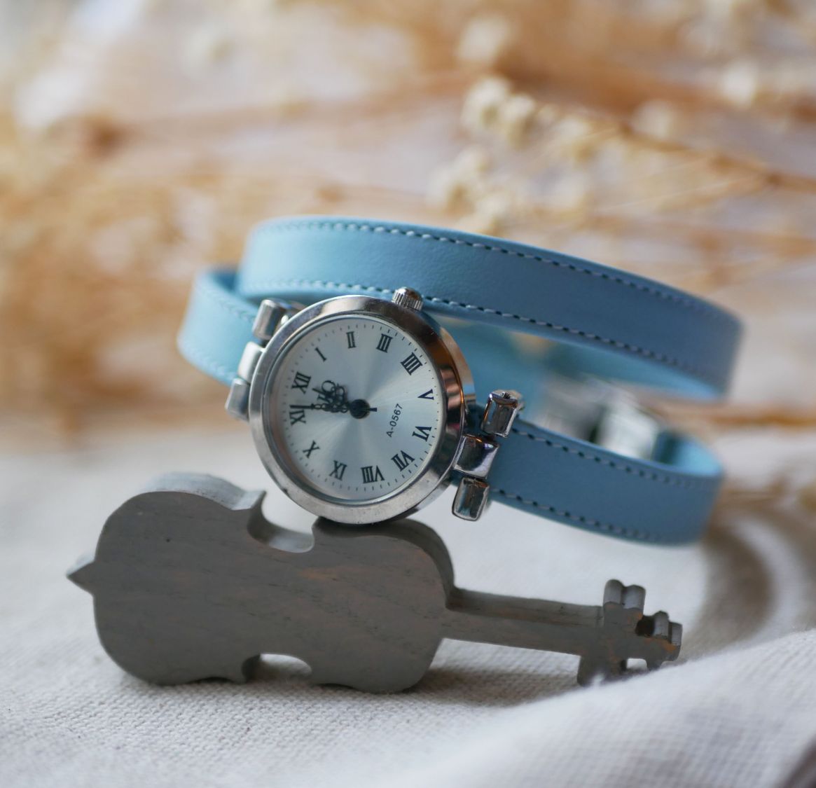 Reloj de piel azul cielo doble vuelta