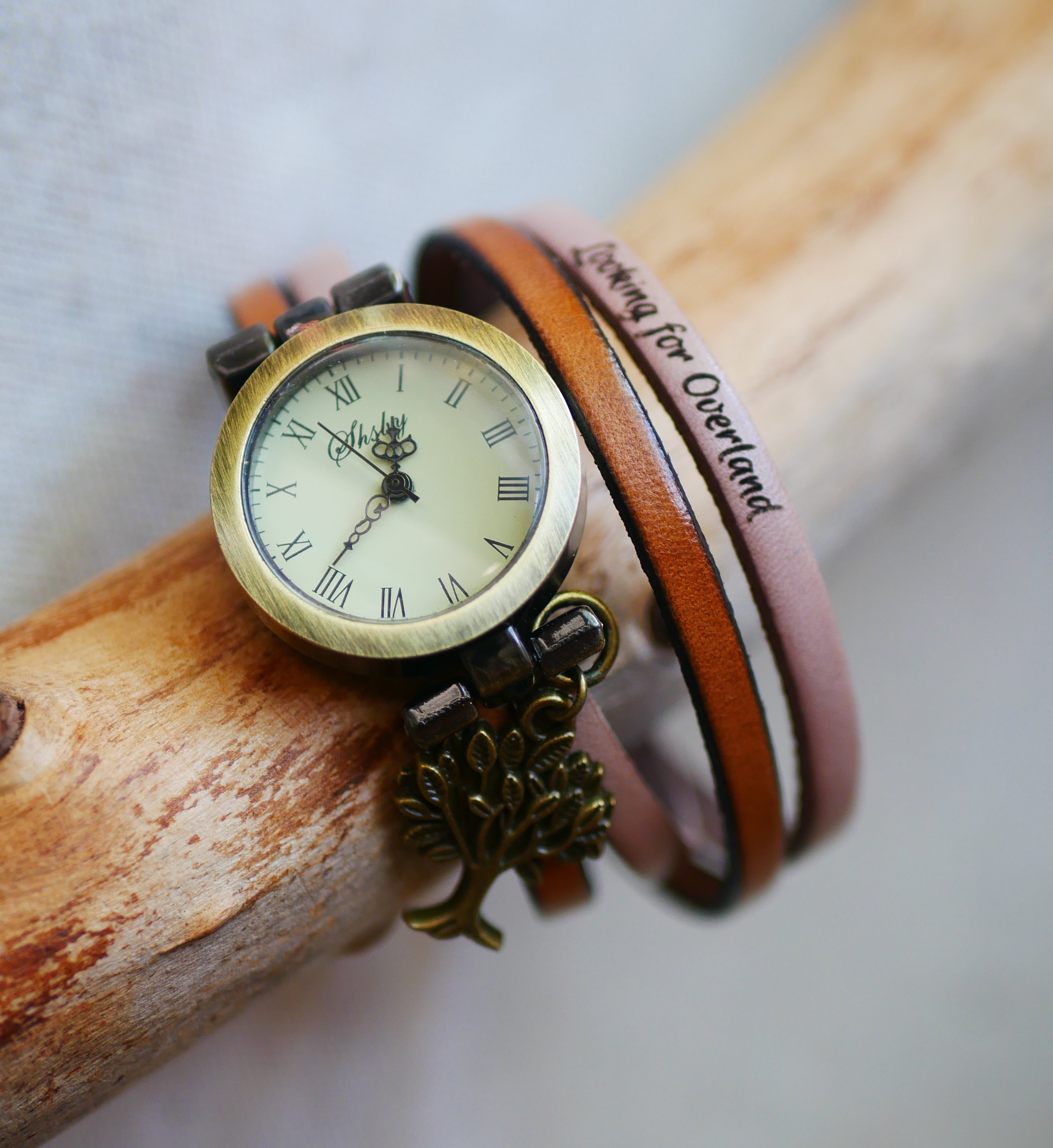 Reloj de pulsera de piel de doble vuelta personalizable d&uacute;o de colores