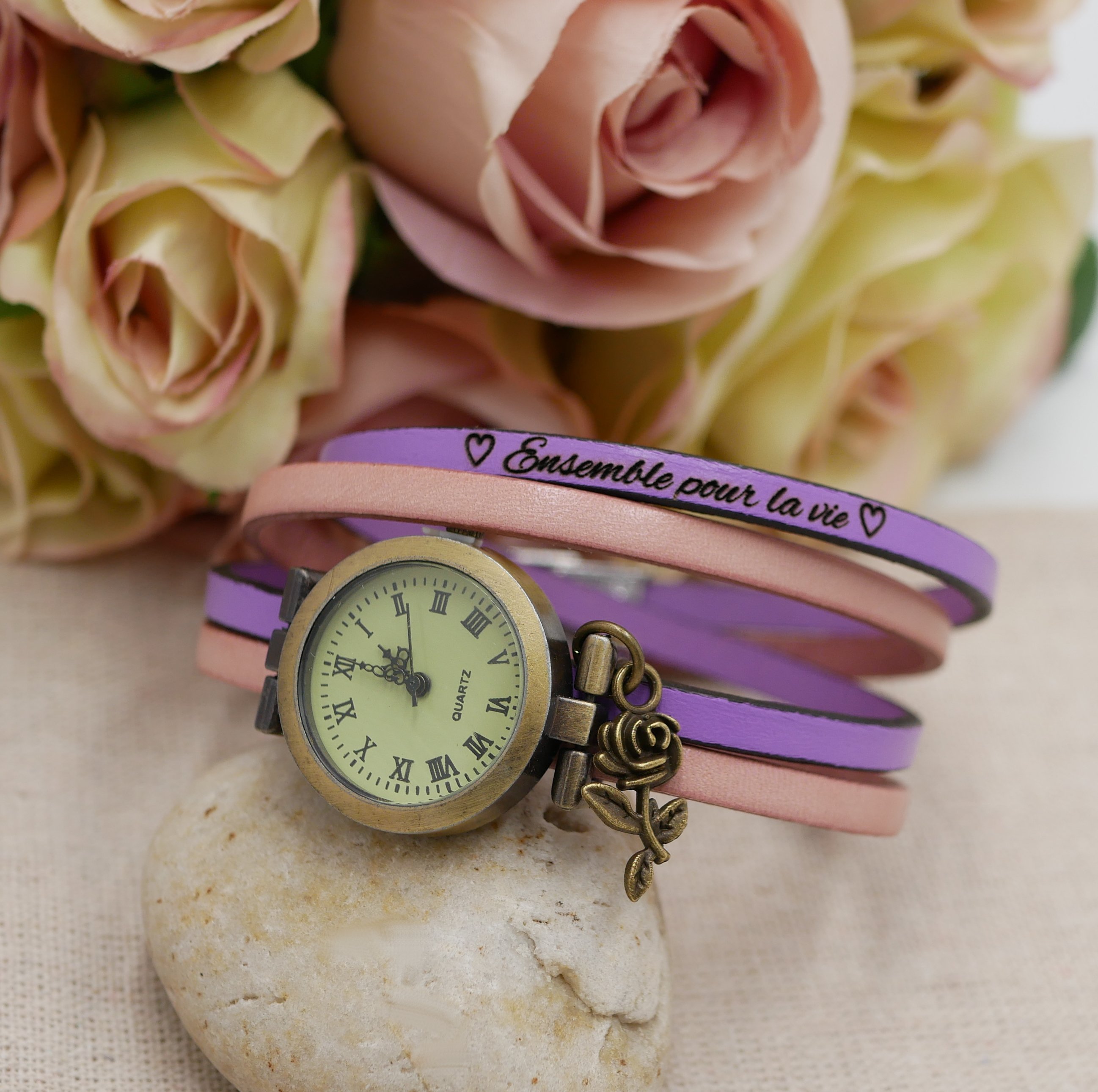 Reloj personalizado de piel de doble vuelta con esfera en n&uacute;meros &aacute;rabes