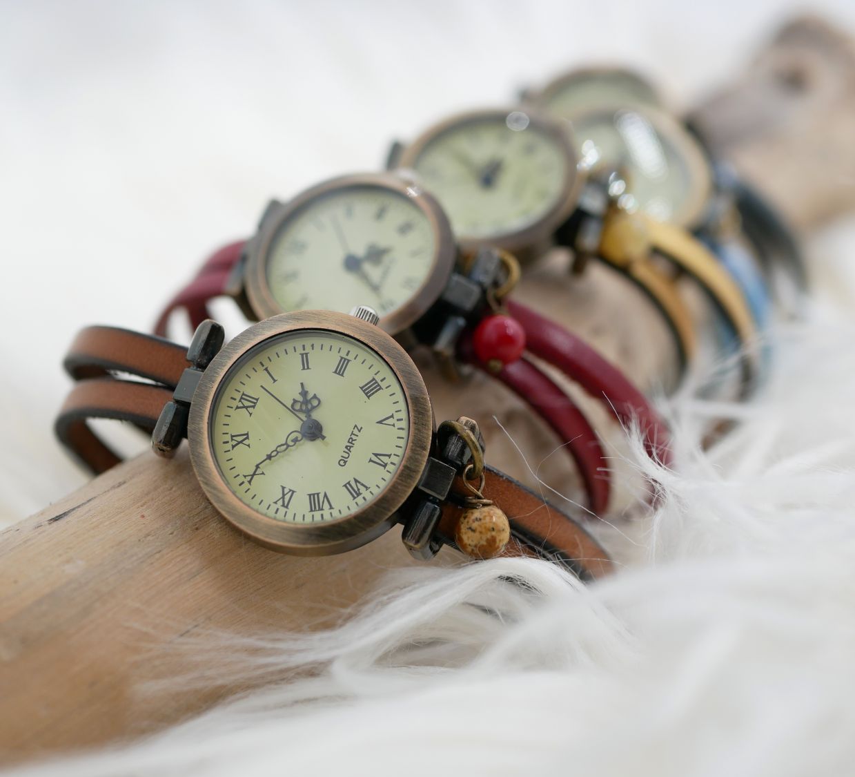 Reloj de señora con correa de piel doble en varios colores 